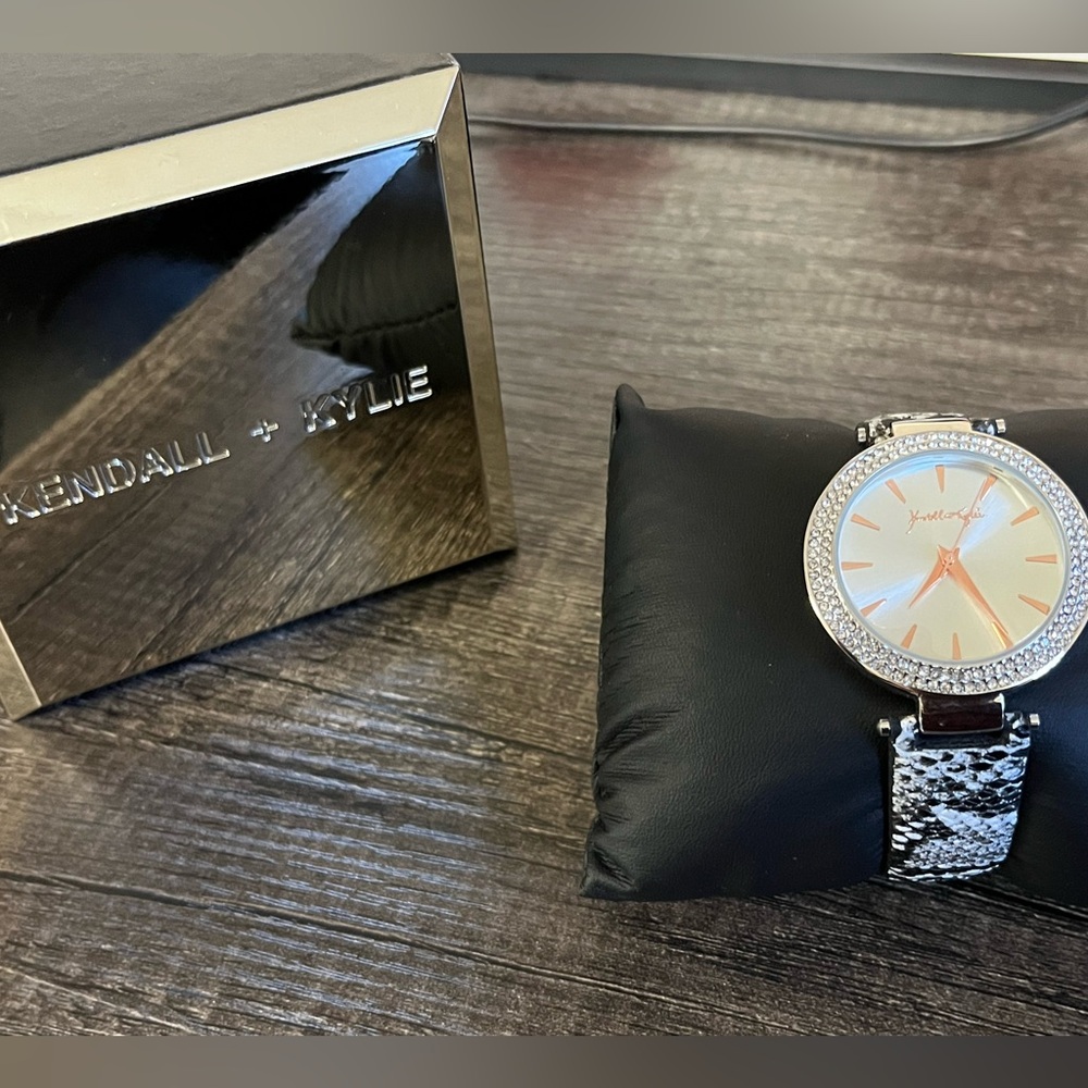 Kendall & Kylie Snake print band watch